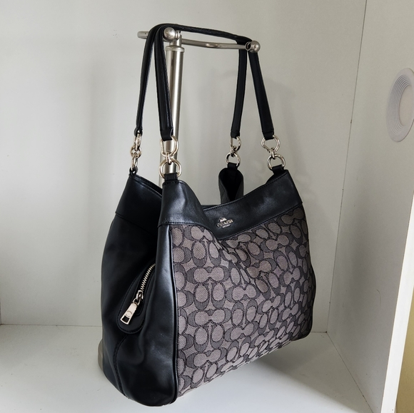 Coach Signature Jacquard/Black Leather Shoulder Bag - Picture 8 of 13